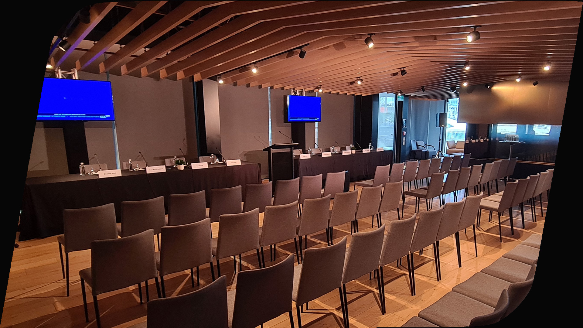Vidcom supplies AV audio visual equipment and expertise for AGM, Shareholder meetings and Result calls