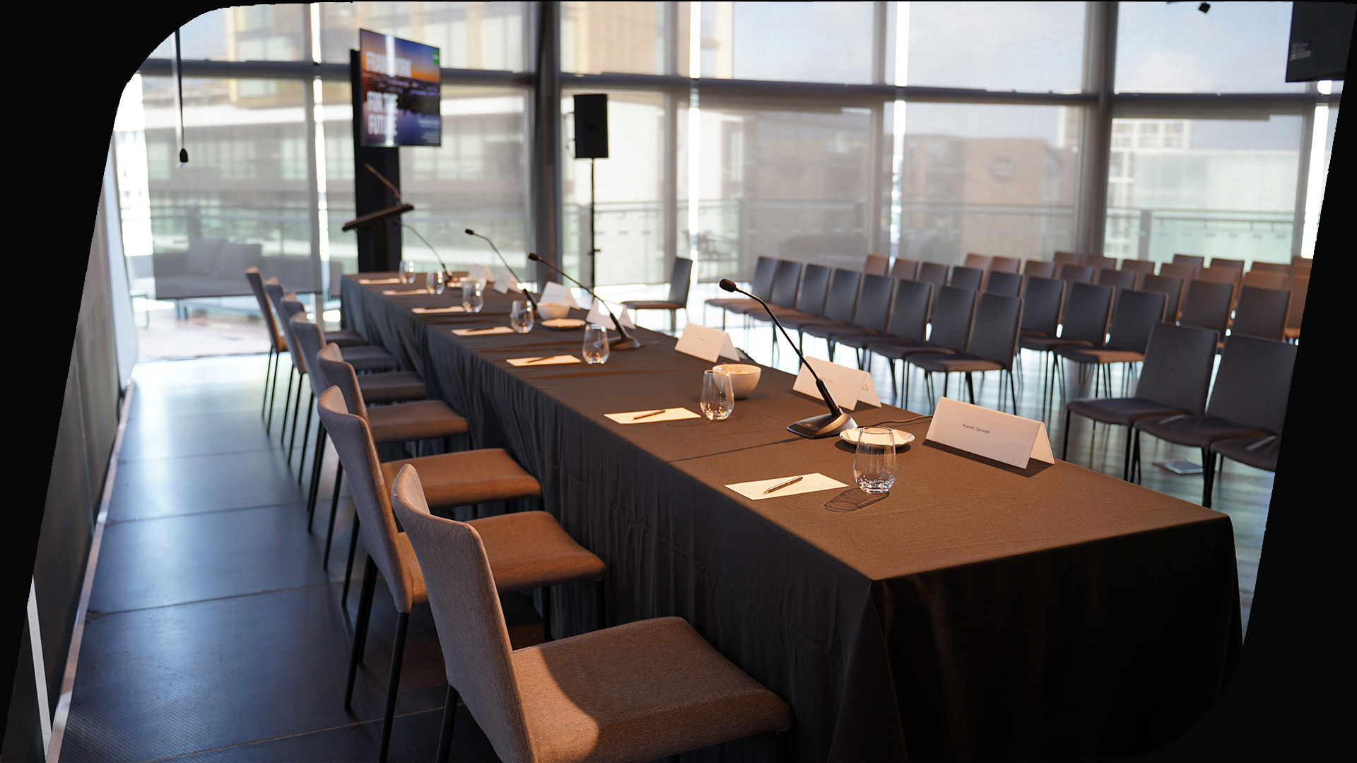 Vidcom supplies AV audio visual equipment and expertise for AGM, Shareholder meetings and Result calls