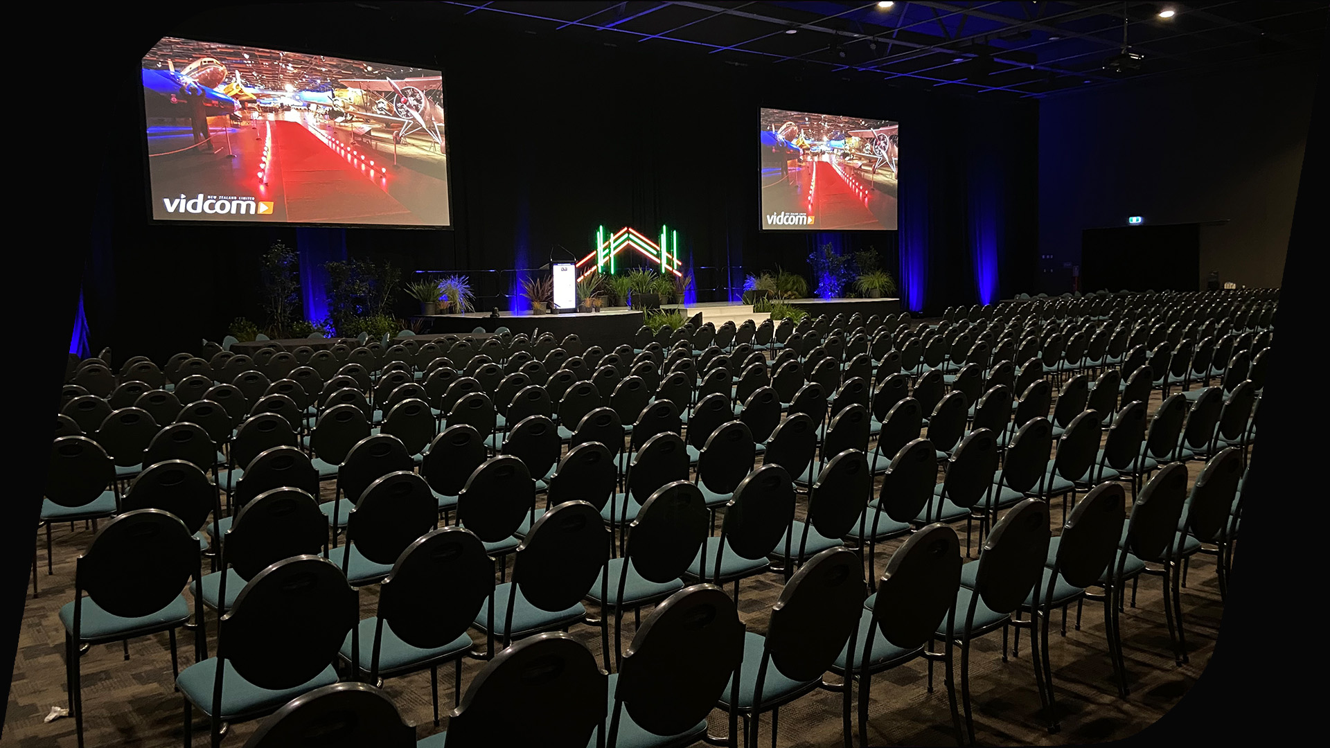 Vidcom supplies AV audio visual equipment and expertise for conferences, bringing your event to life.